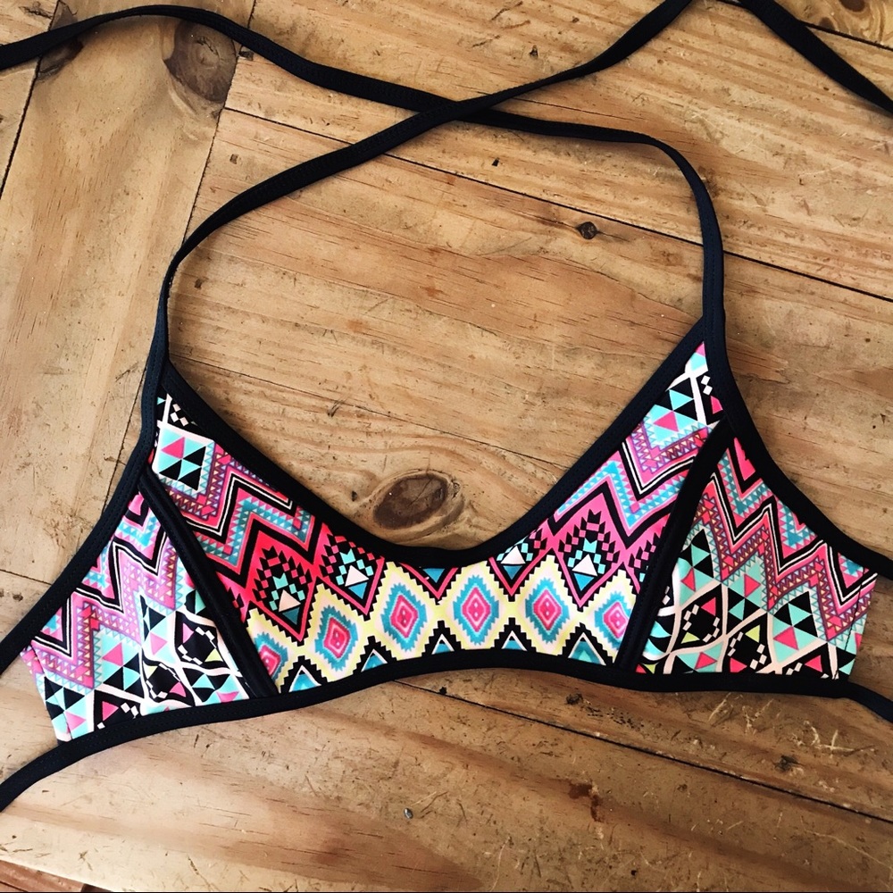 Sporty Swim Top with Geometric Print